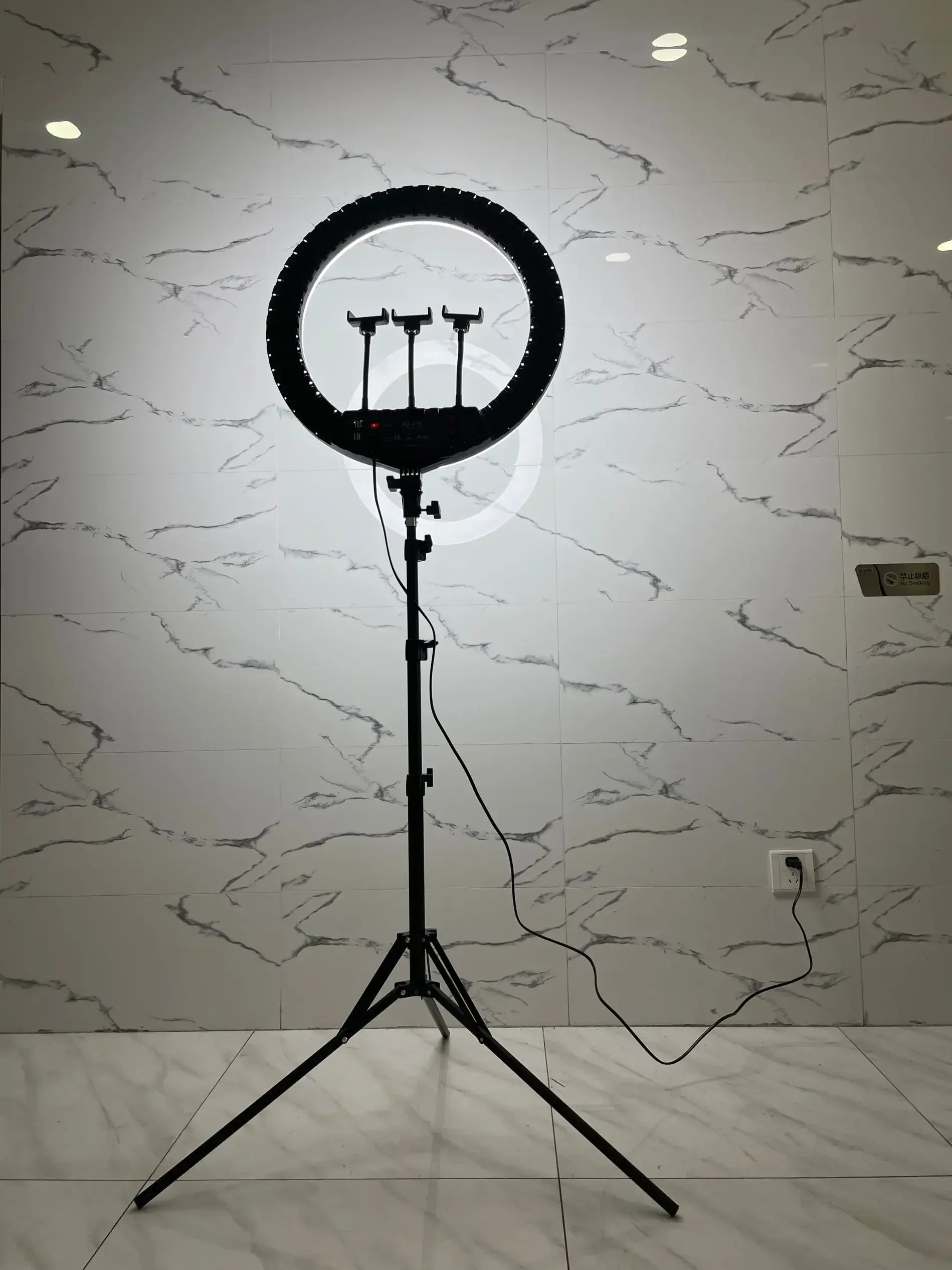 HQ-21n 21 Inch LED Ring Light Photography Lamp Set Stepless Dimmable with Phone Holders Remote Control for Selfie Makeup